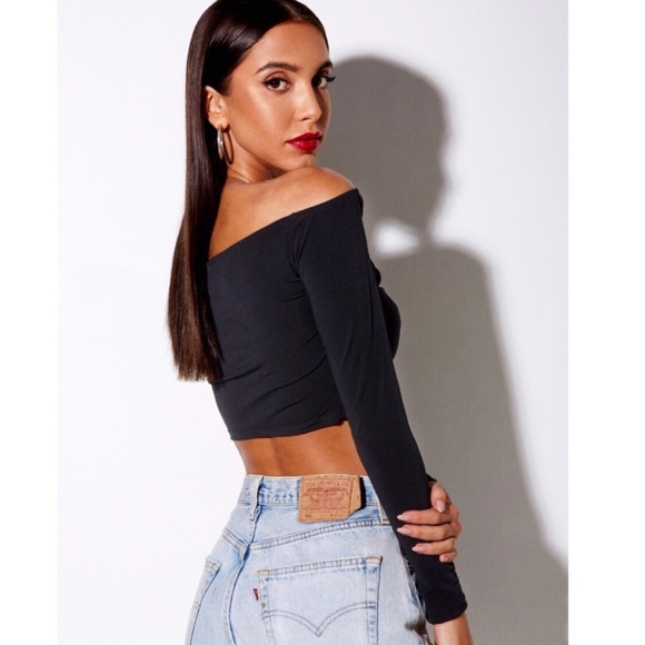 • H P • MOTEL ROCKS LEJA CROP TOP IN POLYCREPE - Picture 2 of 5